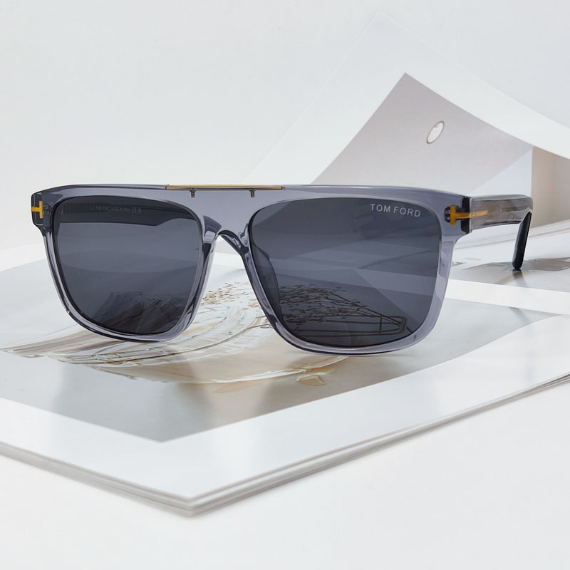 1453 - ���� TOM FORD �����