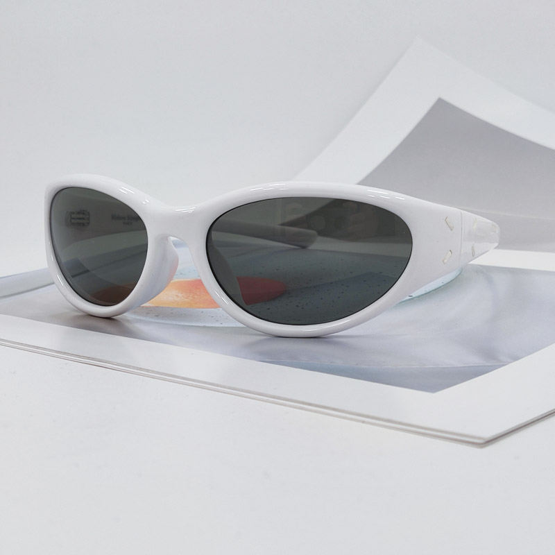 105 - ���� GENTLE MONSTER & MAISON MARGIELA �����