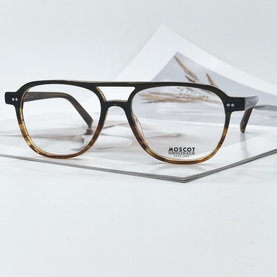 1717 - ���� MOSCOT �����