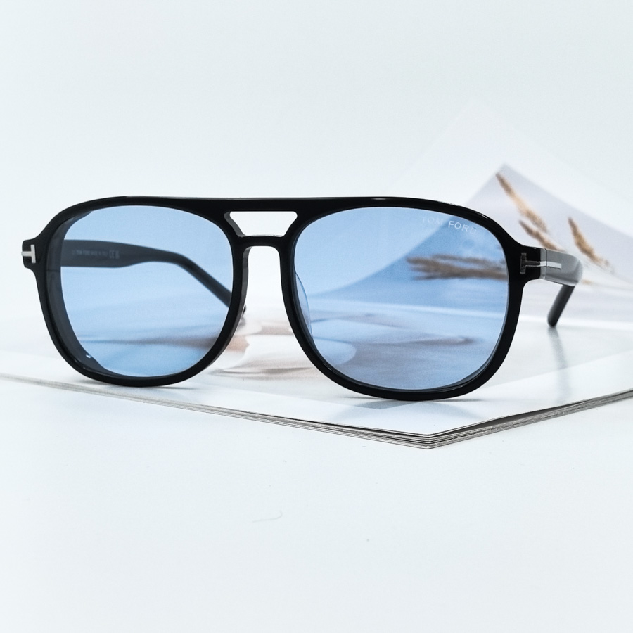 1770 - ���� TOM FORD �����