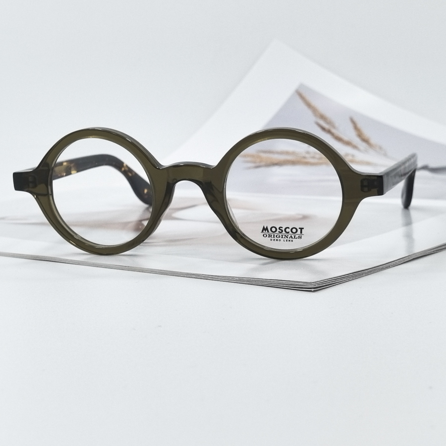 1792 - ���� MOSCOT �����