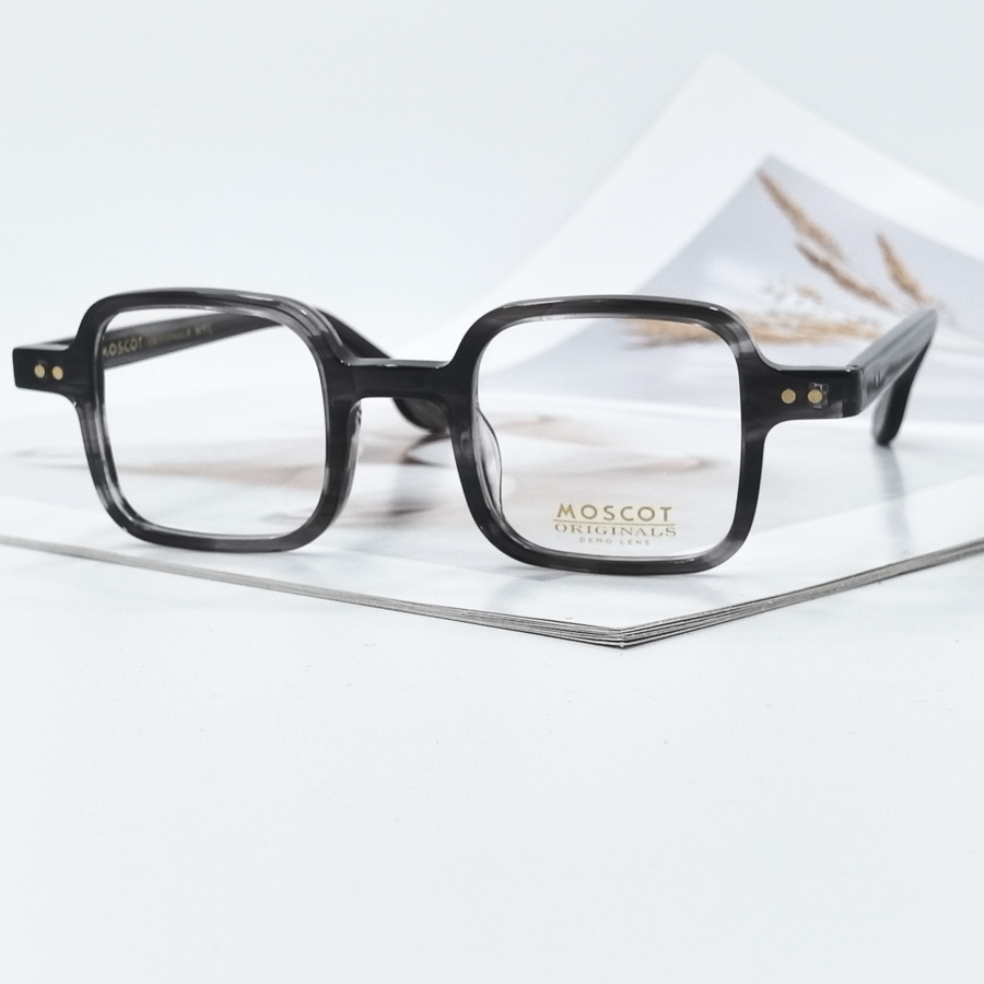 811 - ���� MOSCOT �����