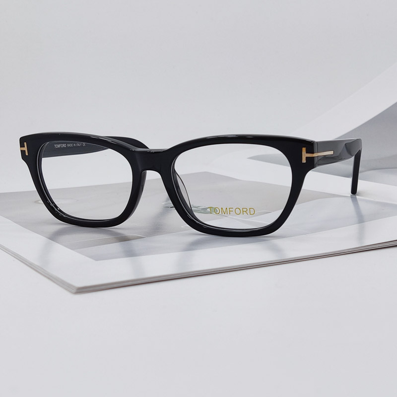 930 - ���� TOM FORD �����