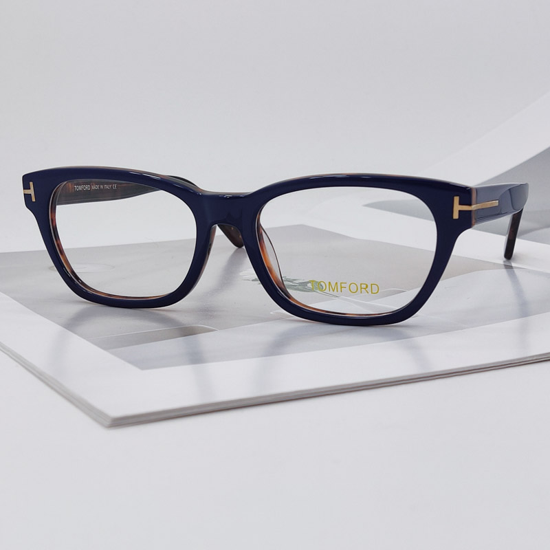932 - ���� TOM FORD �����